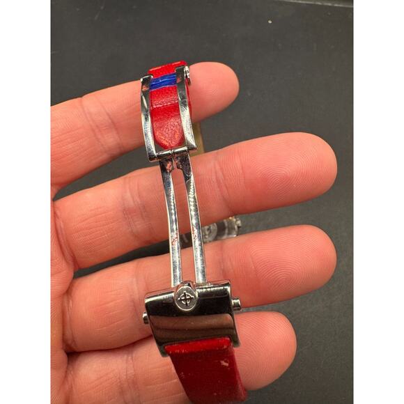 Zodiac ZO6001 Swiss Made Red ULTRA RARE Quartz Analog Women's Oval Watch - Picture 13 of 16